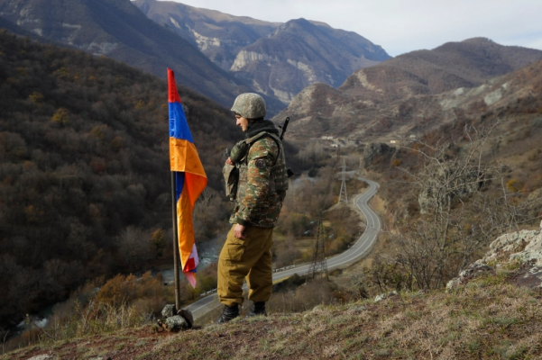 Armenien und Aserbaidschan vereinbaren eine zivile EU-Mission entlang der Grenze