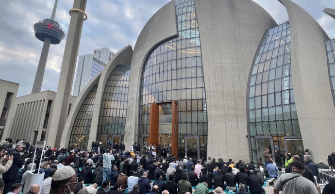 Köln’de ilk kez hoparlörden ezan okunacak