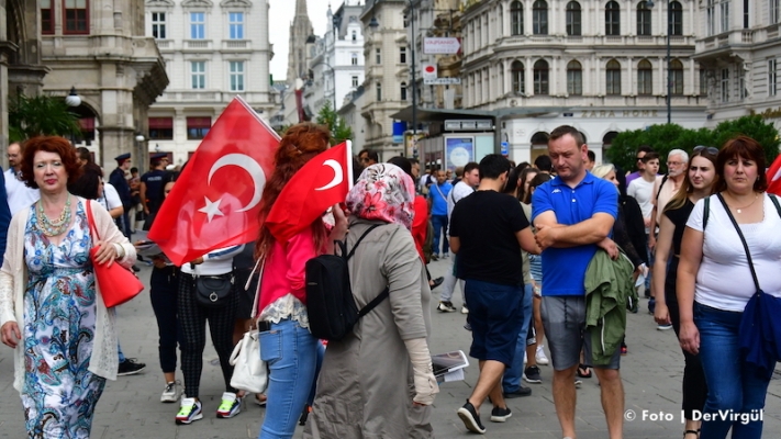 Muhalefet | “Vatandaşlık derslerinin Türkçe verilmesi çok saçma”