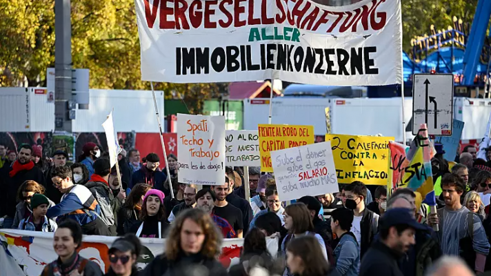 Almanlar Berlin’de hayat pahalılığını protesto etti: ‘Artık kebap almaya bile gücümüz yetmiyor’
