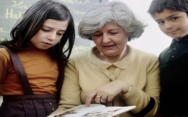 Buralarda öğretmenler gününde, öğretmenin eli öpülmüyormuş…