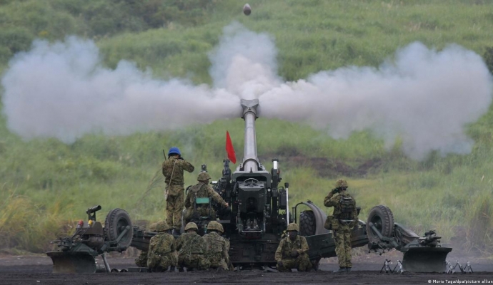 Japan: Gremium fordert mehr Steuern für das Militär