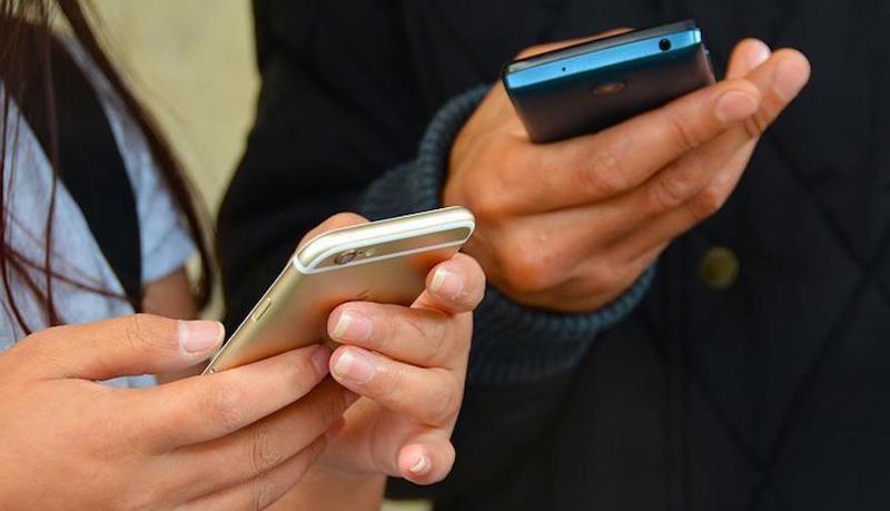 Türkiye’den hiç çıkmadan yurtdışı telefon sahibi oluyor ve kullanıyorlar