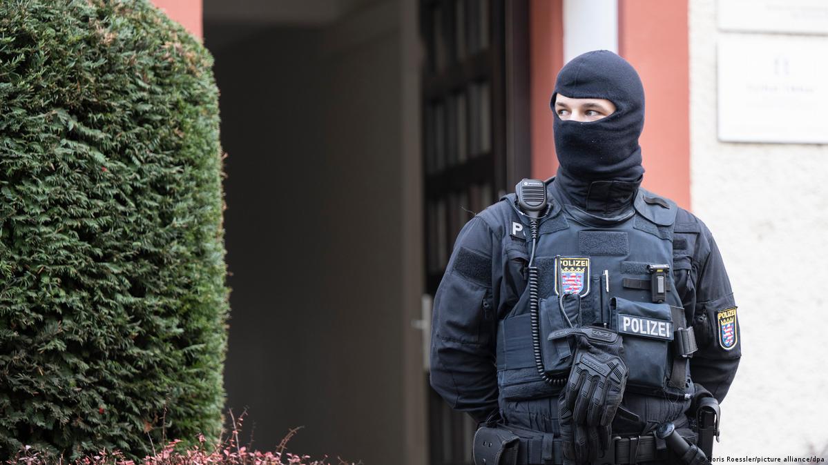 Deutsche Polizei nimmt 25 Verdächtige im Zusammenhang mit einem geplanten Staatsumsturz fest