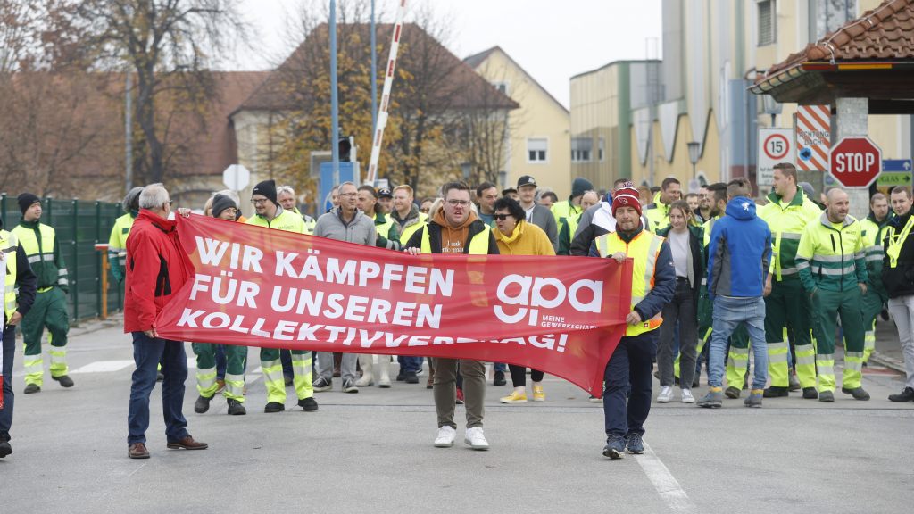 Bira fabrikaları pazar gecesinden itibaren 24 saat greve gidiyor