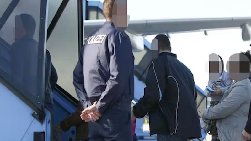 Avusturya Anayasa Mahkemesi ailenin sınır dışı edilmesine izin vermedi