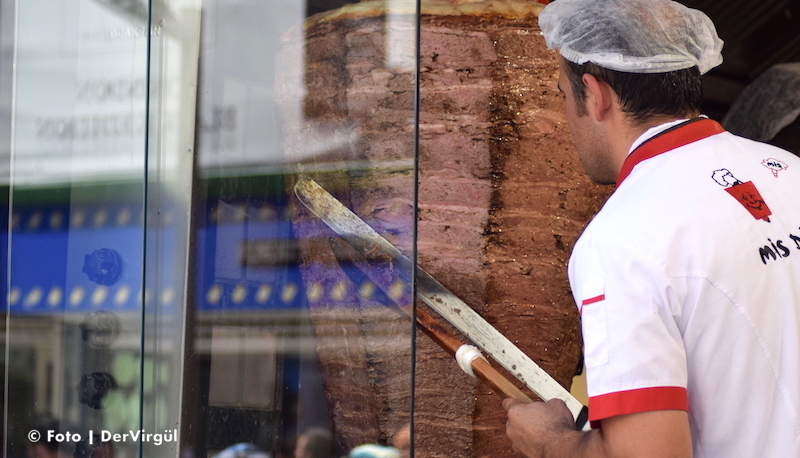 Avusturya’da bir dönerci, farkında olmadan yasa dışı fiyat artışı yaptıklarını itiraf etti