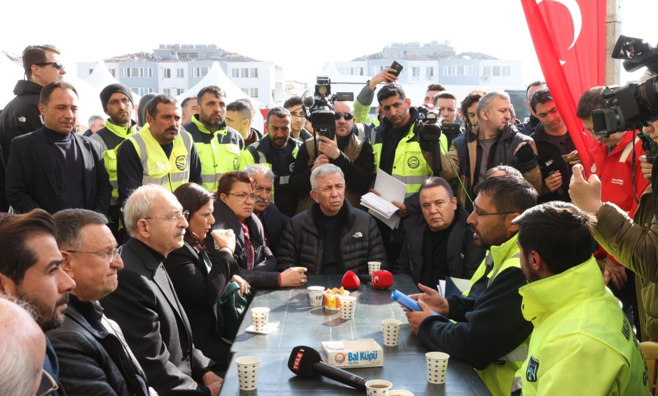 “Kızılay ve AFAD’ın elinde yeteri kadar stok olmadığı için üreticiler çadır da yetiştiremiyor”