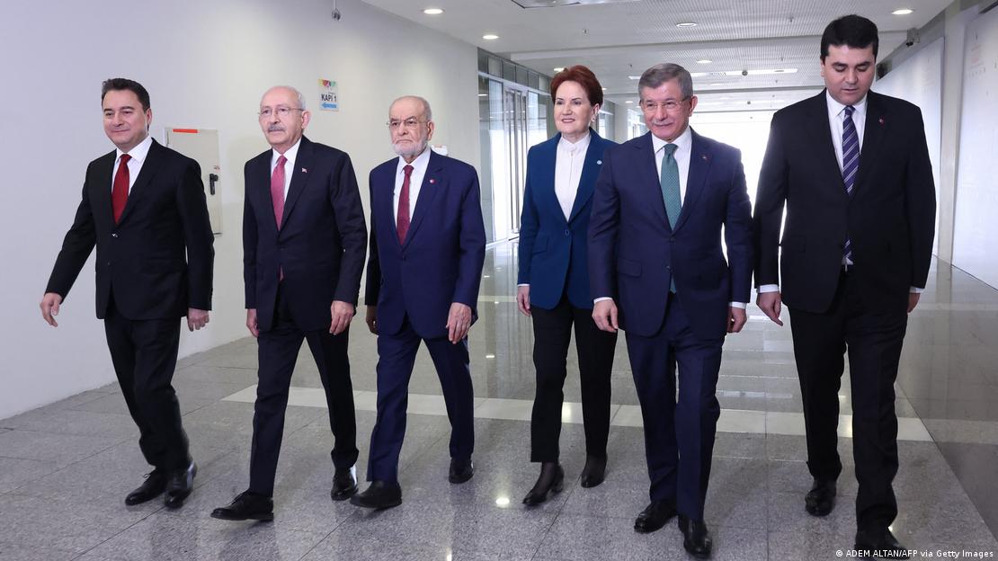 “Oturdular, konuştular, dağıldılar…”