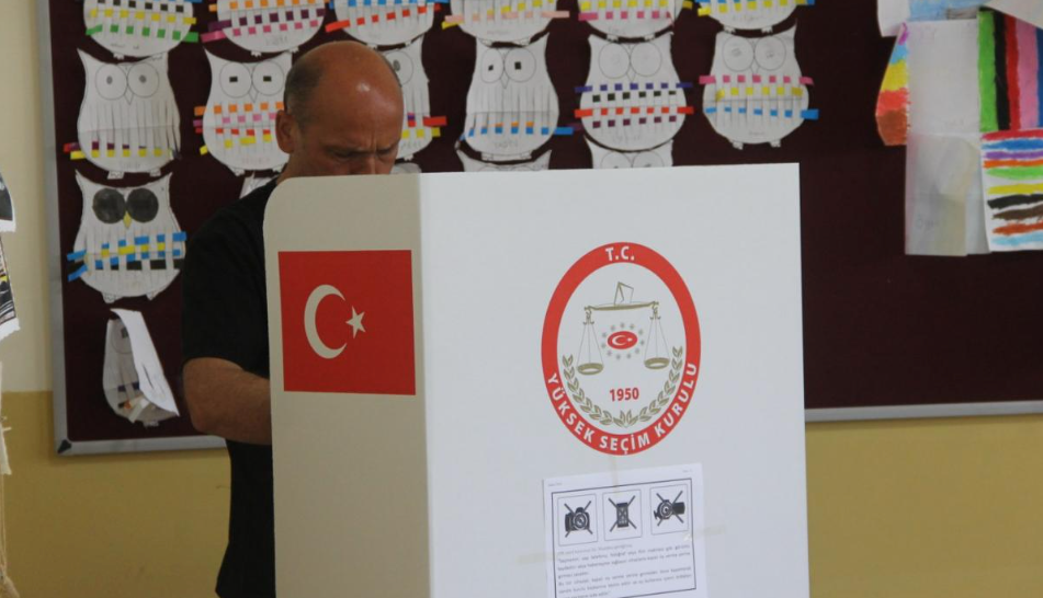 Depremlerden etkilenen 11 ilde AK Parti toplam 47 vekil çıkardı