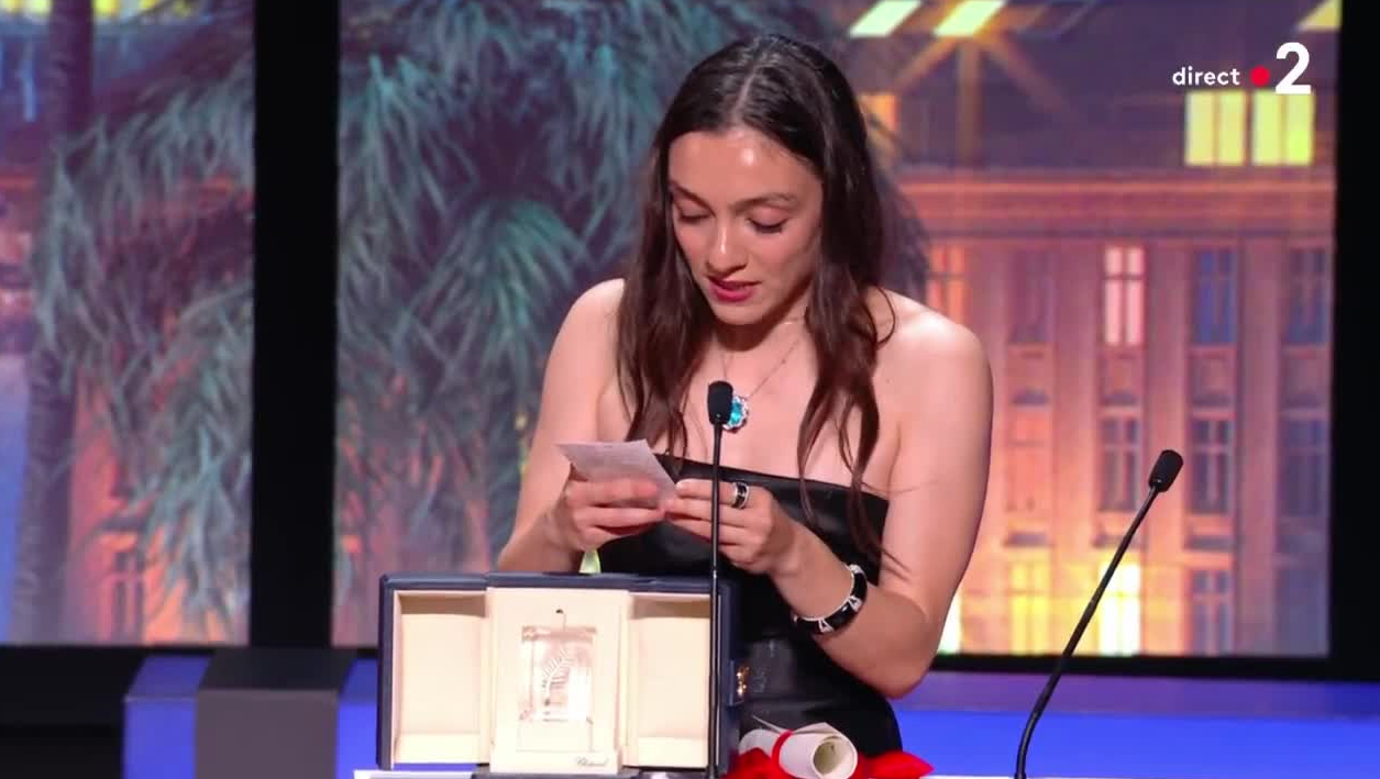 Merve Dizdar, 76. Cannes Film Festivali’nde En İyi Kadın Oyuncu Ödülünü Aldı