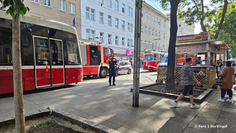 Viyana’da tramvay yayaya çarptı | Ağır yaralı olduğu söyleniyor