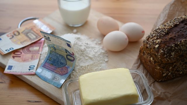 Rewe Austria | “Hükümet göstermelik zirveler düzenlerken biz çok çalışıyoruz”