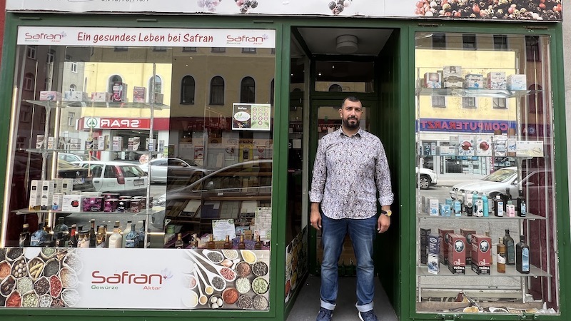 Viyana’da iki üniversite mezunu “Aktarcı”