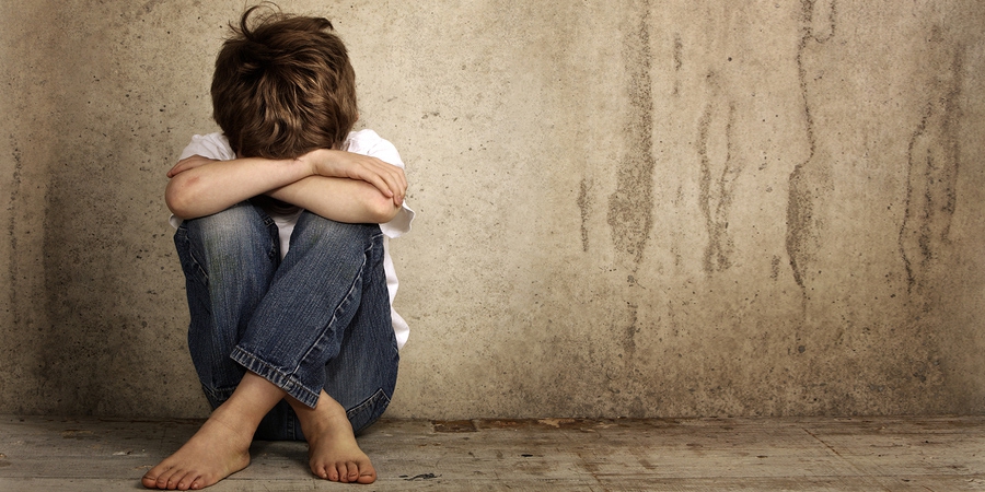 Neredeyse ölüyordu! Annenin çocuğunu [12] köpek yuvasında yatırdığı iddia edildi