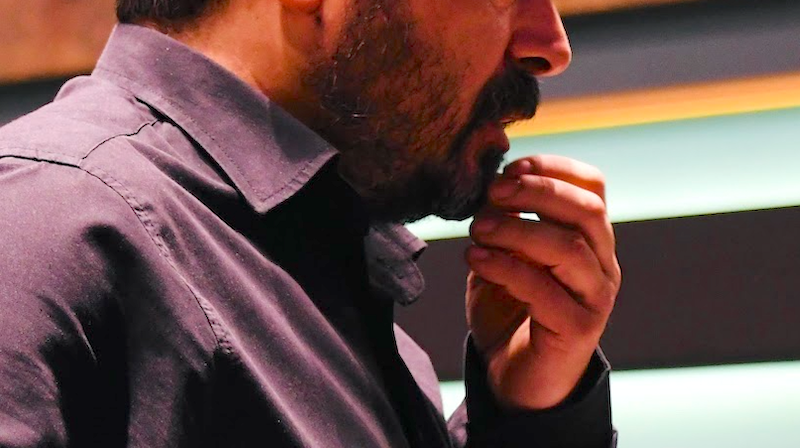 Bıyık yeniden mi moda oluyor?