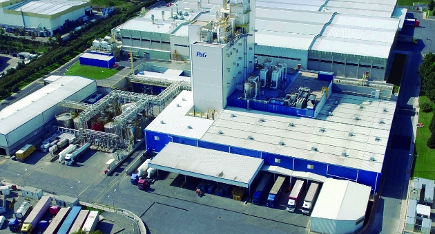 Fabrikayı basan kişi işçileri rehin aldı