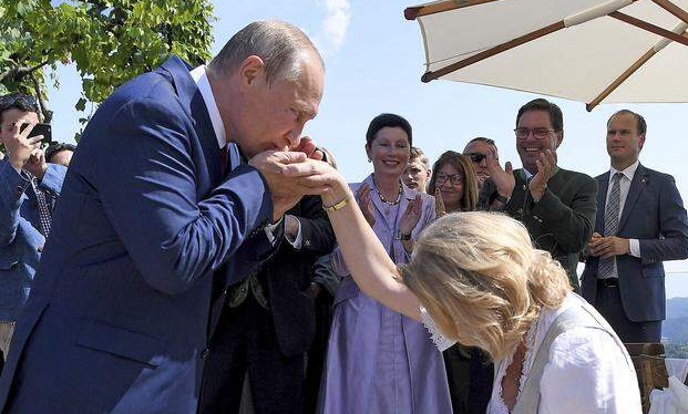 Rus revizyonist stratejiler ekseninde güçlenen Avusturya Özgürlük Partisi [FPÖ]