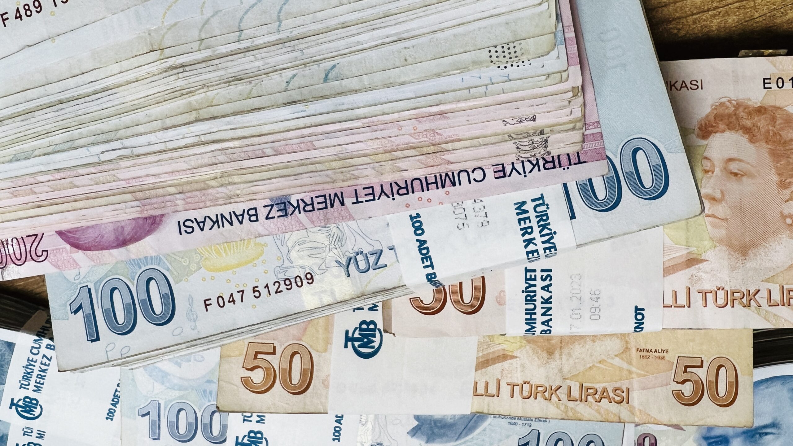 Asgari ücret 22.104 TL [604 Euro] oldu