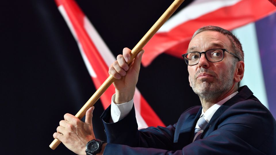 Avusturya İstihbarat Baskını [Herbert Kickl ve BVT Skandalı]