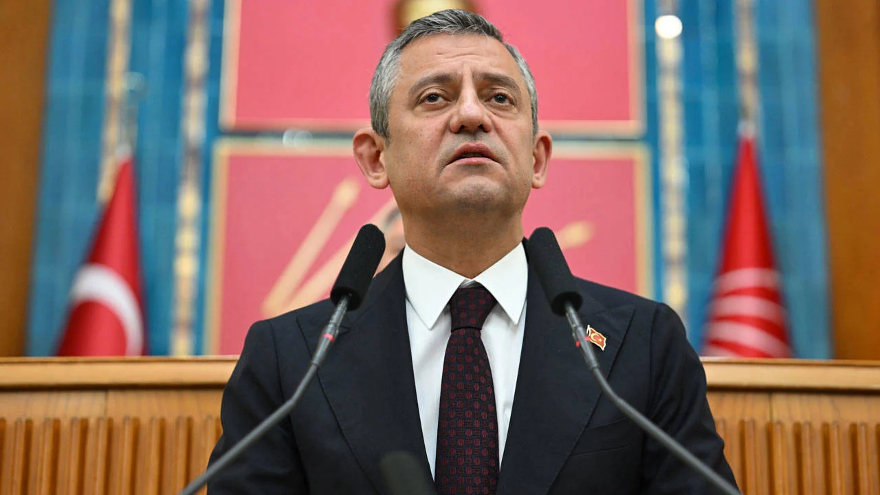 Özgür Özel’den X’e [Twitter] çağrı: “Bu millet size ne yapar iyi düşünün”