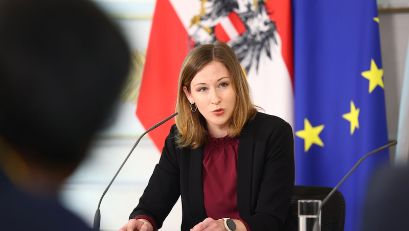 Avusturya İslam Cemaati ile Diyanet arasında yapılan “iş birliği” tepkilere neden oldu