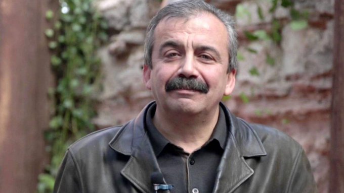Sırrı Süreyya Önder yaşamını yitirdi