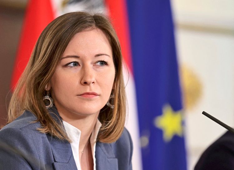 “İşsizlik entegrasyon için zehirdir” | “Almanca bilmeden de çalışılabilir”