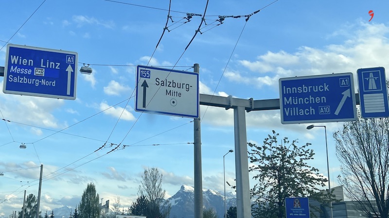 Salzburg, Tirol ve Yukarı Avusturya’da kilometrelerce araç kuyruğu