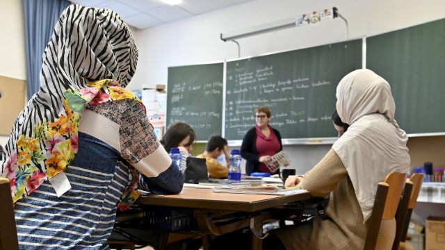 Dil Desteğinden Aile Birleşimine | Mülteci Hareketi Avusturya Okullarını Nasıl Şekillendirdi