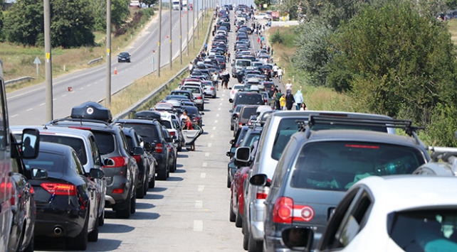 Türkiye’den çıkış yaparken beklemek istemiyorsanız | Trafik cezalarınızı buradan öğrenebilirsiniz!