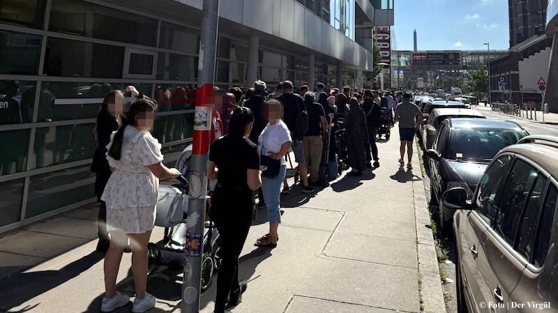 Viyana Konut Danışma Merkezi’nde uzun kuyruklar | Danışmanlık artık randevusuz