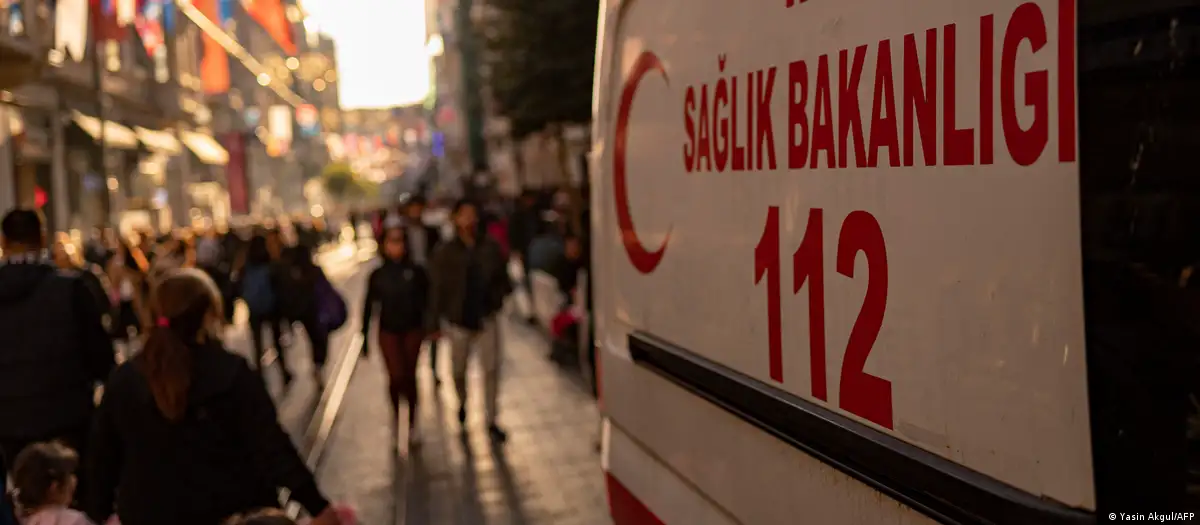 Hamburg’tan İstanbul’a seyahat eden 4 kişilik ailenin 3 üyesi zehirlenerek yaşamını yitirdi