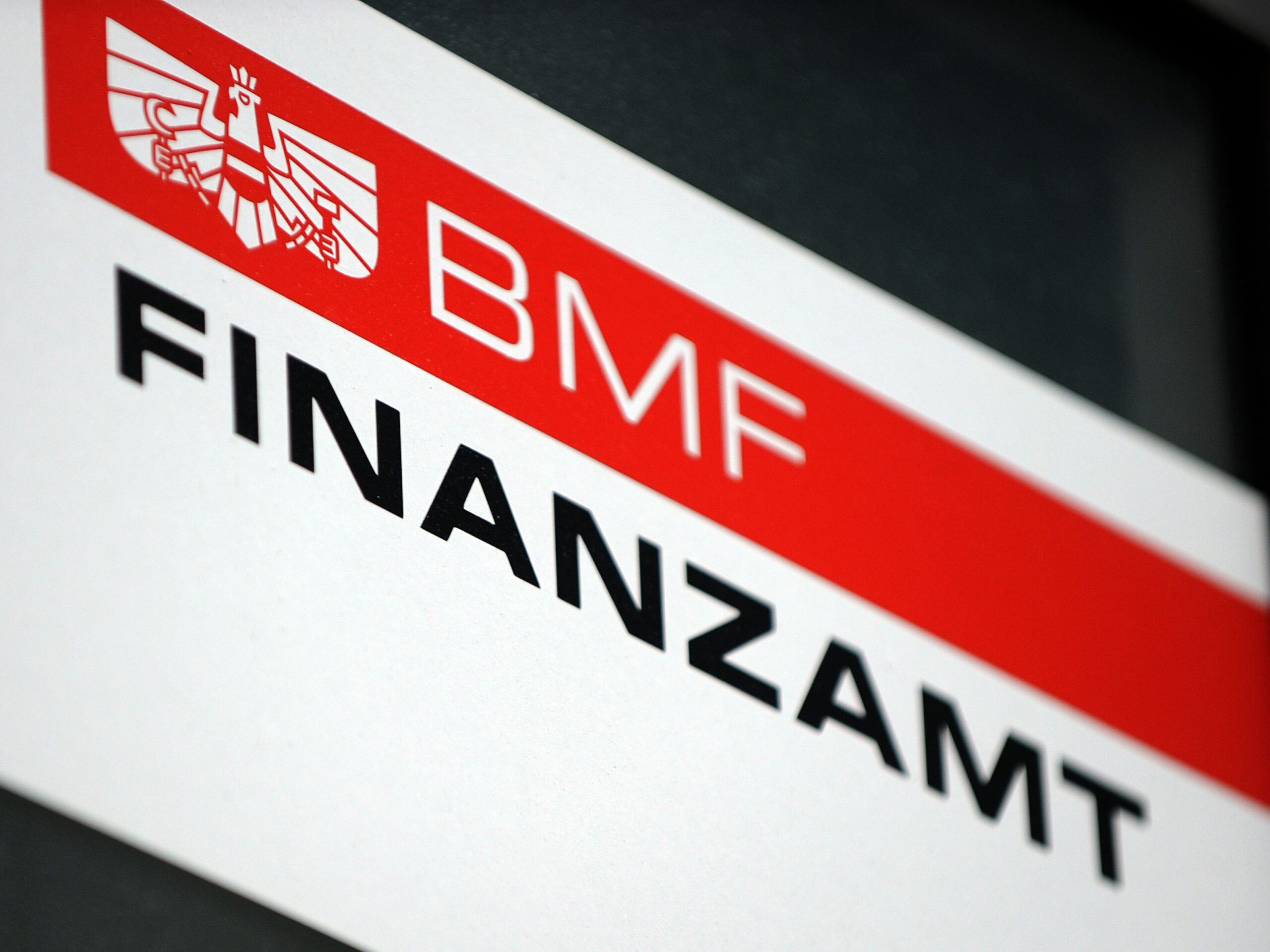 Hiç ödemedikleri vergileri devletten geri alıyorlar