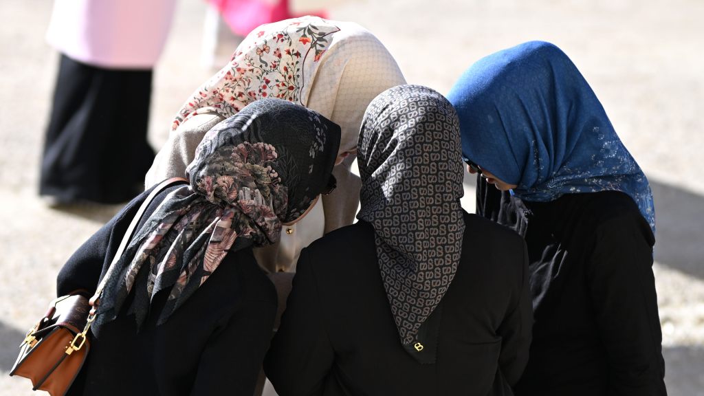 Namus gerekçesiyle şiddet | Genç, yaşam tarzı nedeniyle kız kardeşine saldırdı