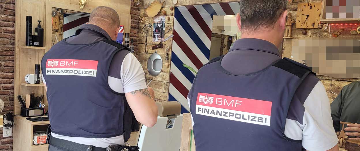 Polis güzellik salonunu bastı