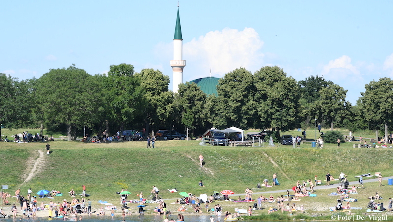 Studie | Muslime in Wien haben in Bezug auf Gebetshäuser einen Vorteil gegenüber Katholiken