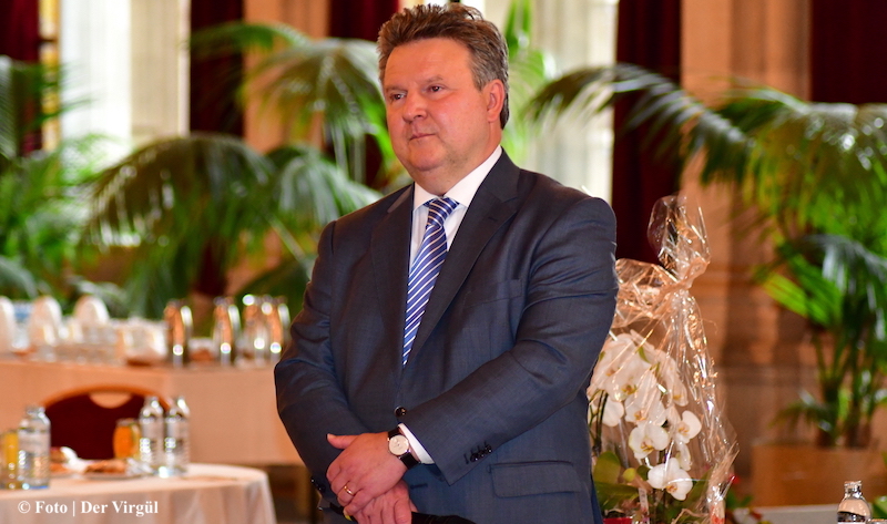 Viyana Bütçesi Patladı, Ludwig Köşeye Sıkıştı