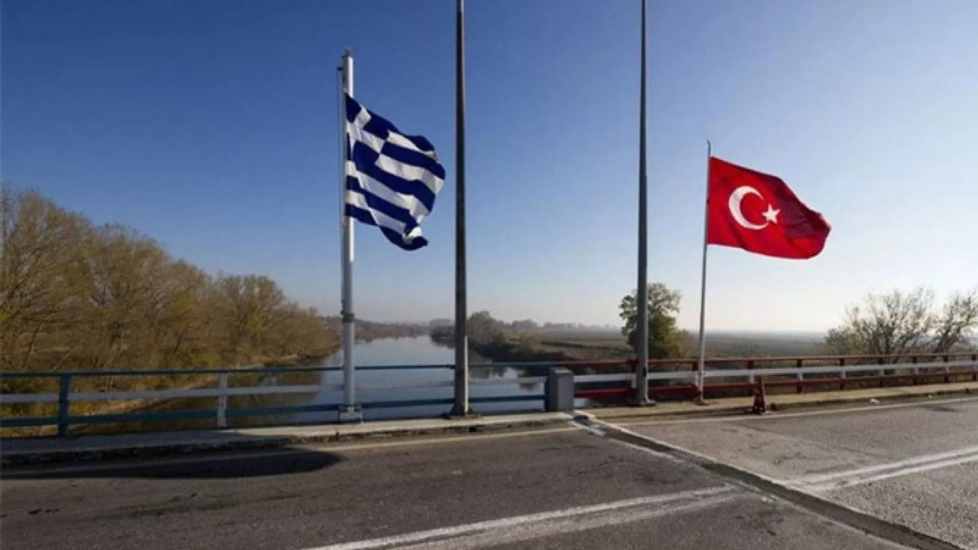 Yunanistan’daki çiftçi grevi Türkiye sınırında tır trafiğini felç etti