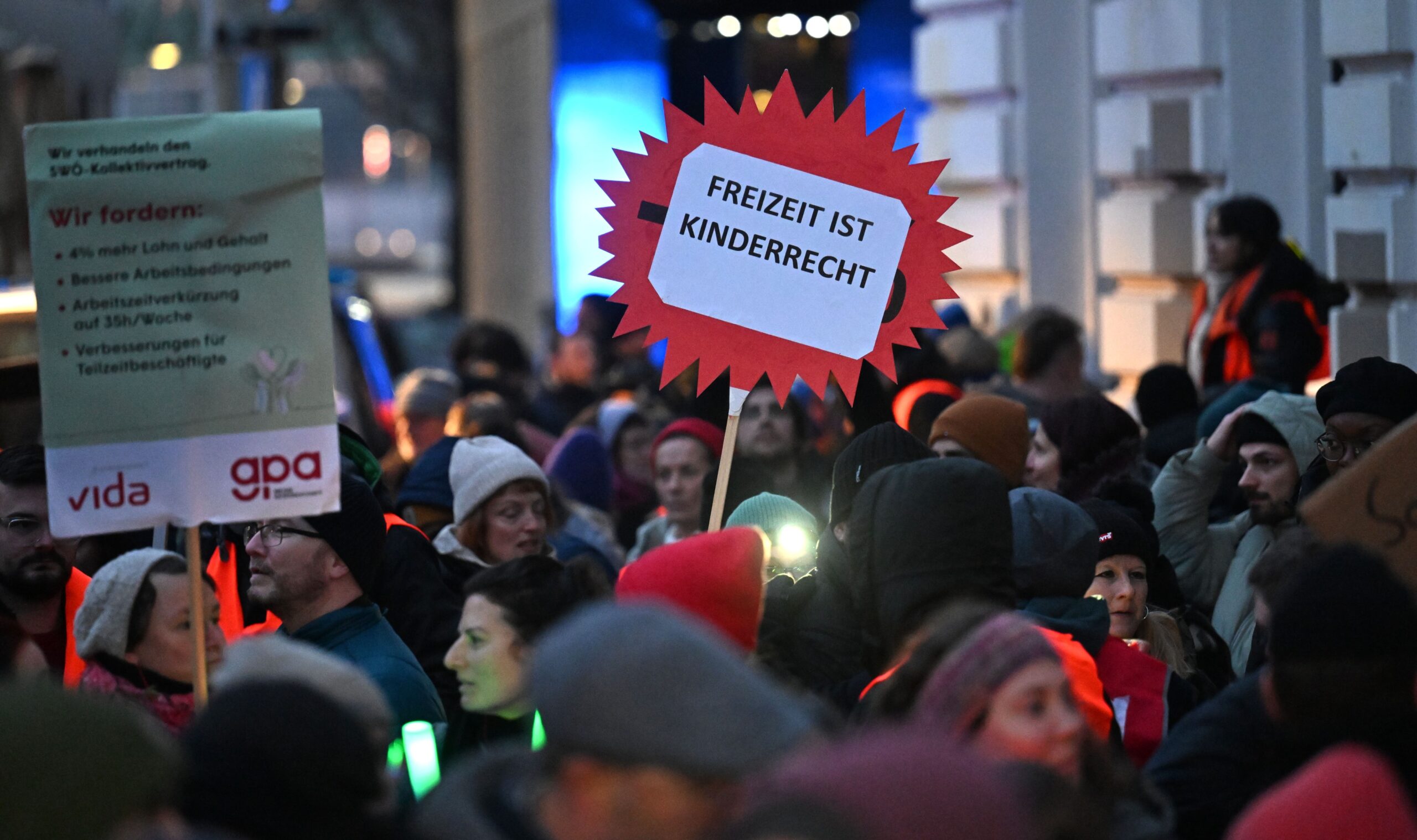Sosyal Hizmetlerde Grev Haftası, Viyana’daki Protesto ile Sona Erdi