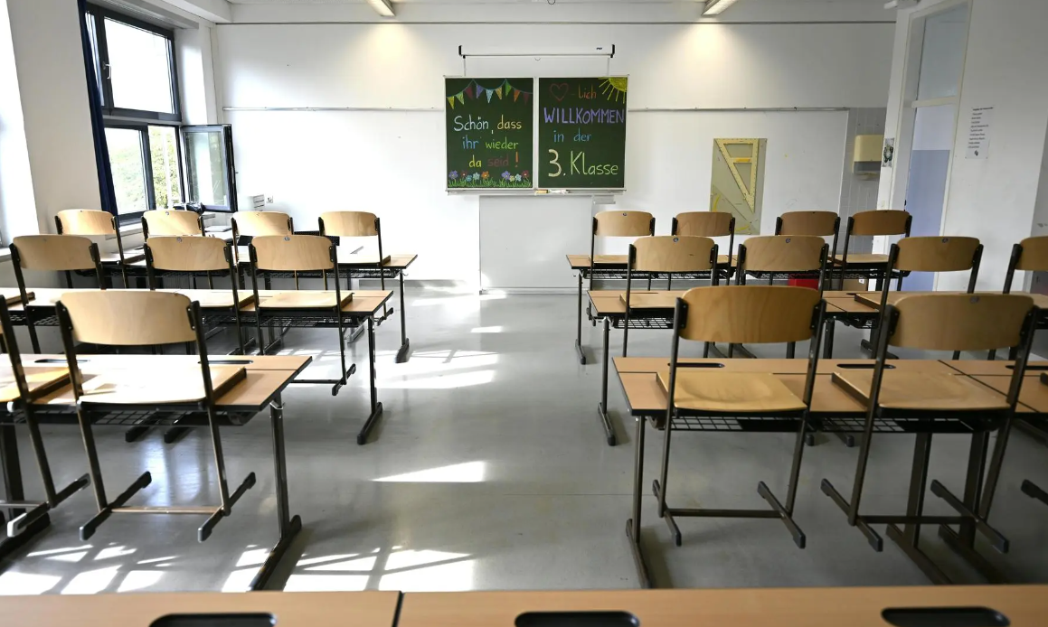 Paramız siyasi ideolojinin kurbanı