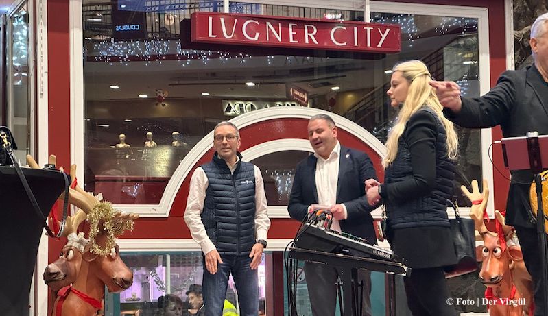 FPÖ lideri Kickl’in Noel buluşmasına göçmenler de katıldı | Lugner City’de yüzlerce kişi bir araya geldi