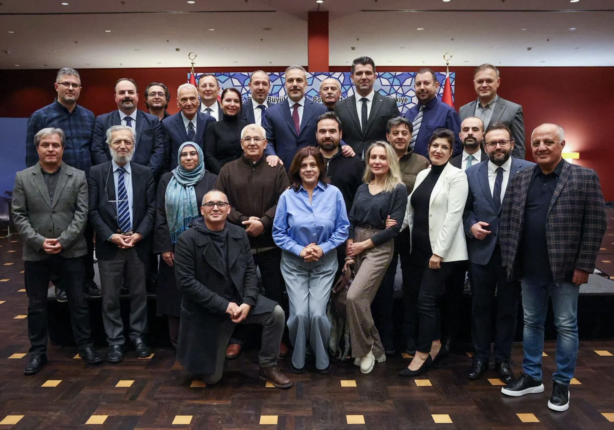 Alman Dışişleri Mesaj Verirken Türk Basını Poz Peşindeydi