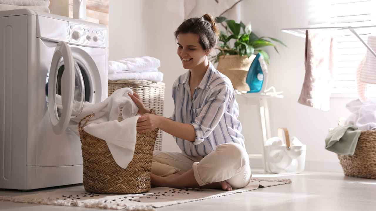 Yeni kıyafetler giymeden önce yıkanmalı mı?