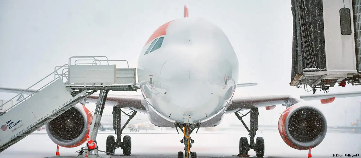 Avrupa genelinde ulaşım felç oldu