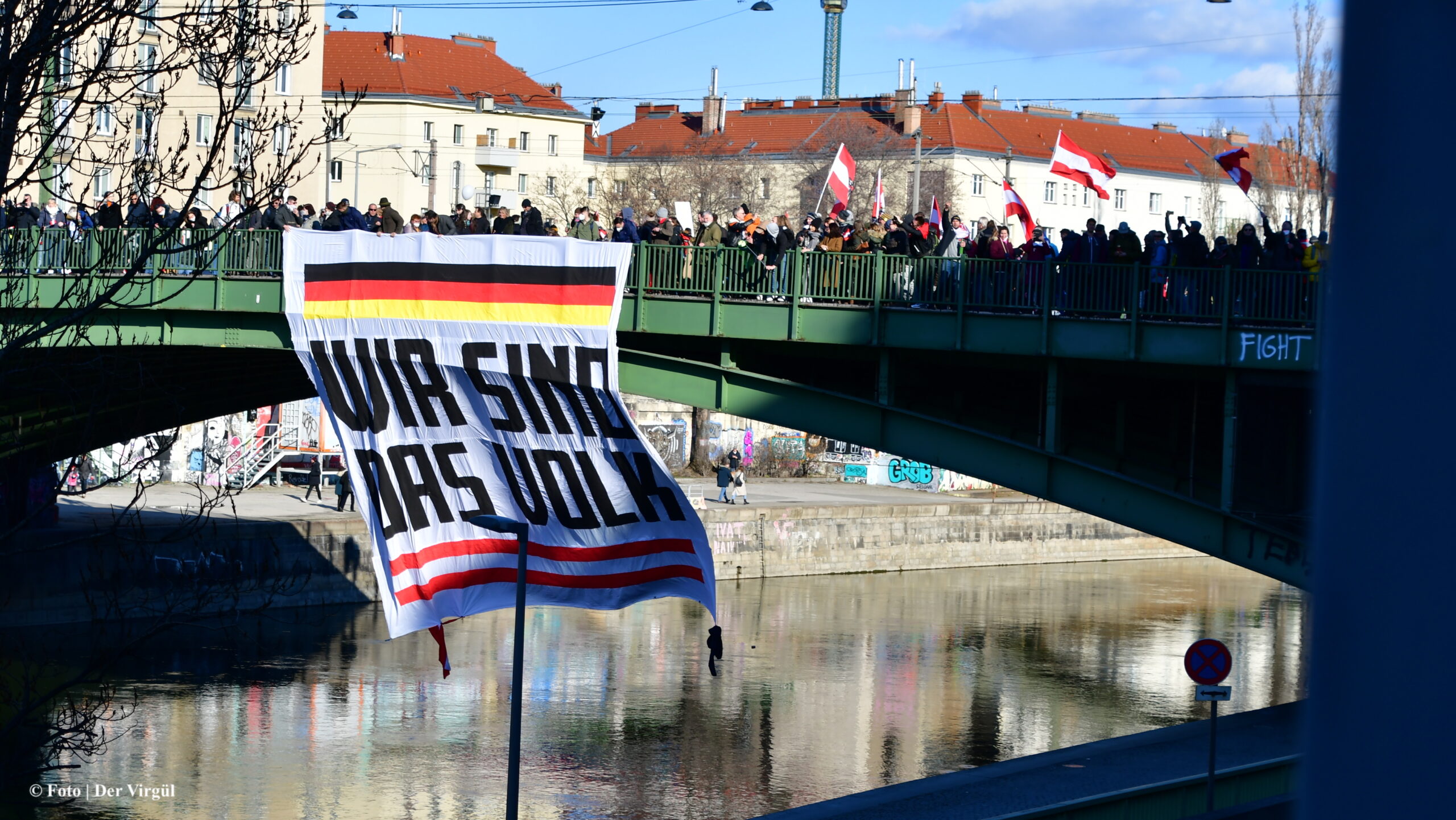 Avusturya Hükümeti aşırı sağcı yapıları hedef aldı, itiraz FPÖ’den yükseldi