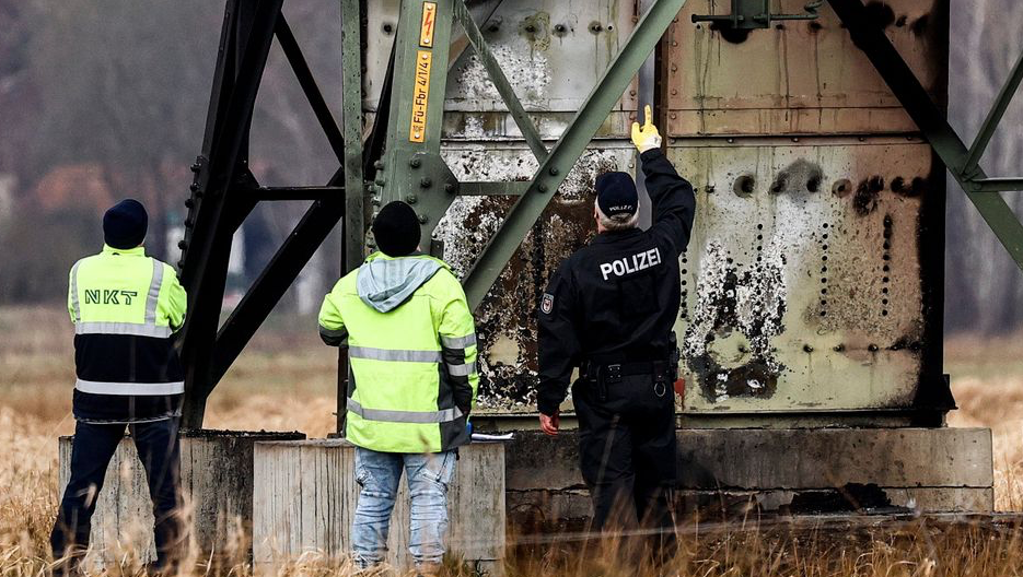 Berlin’de Elektrik Kesintisi | Aşırı Sol “Vulkangruppe” Sabotaj Şüphesi