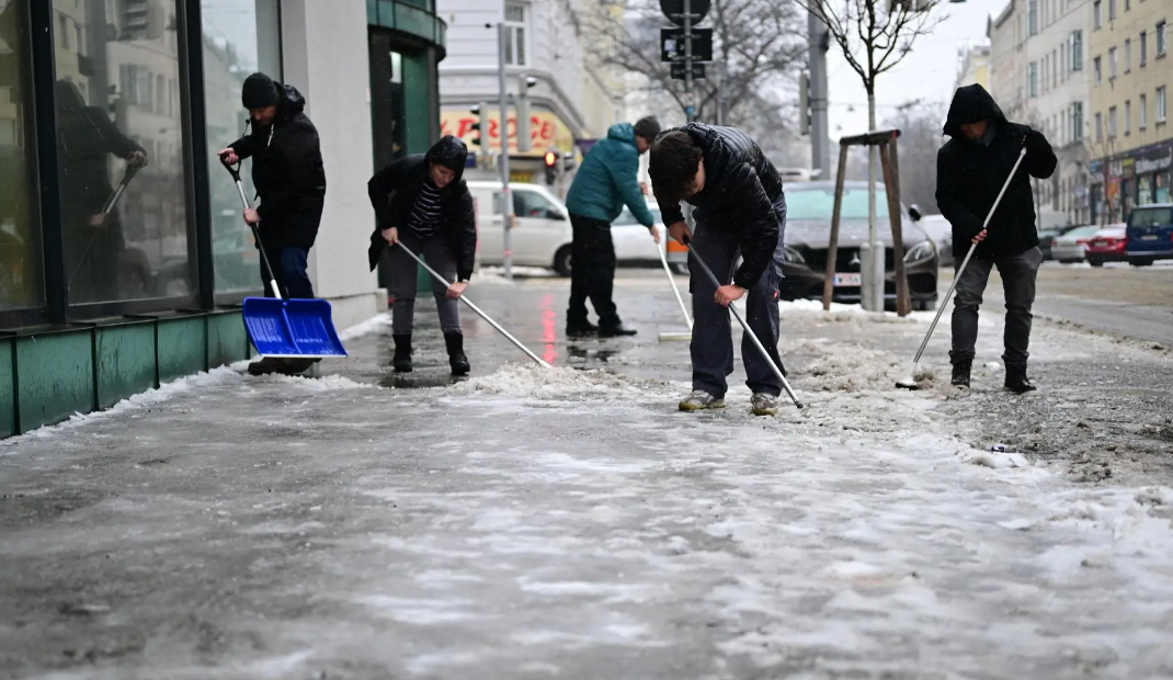 Buzlanma Avusturya’nın doğusunu etkisi altına aldı