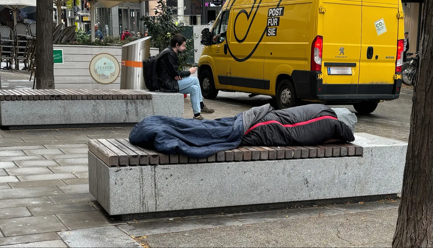 Viyana’da Sokakta İki Kişi Donarak Hayatını Kaybetti