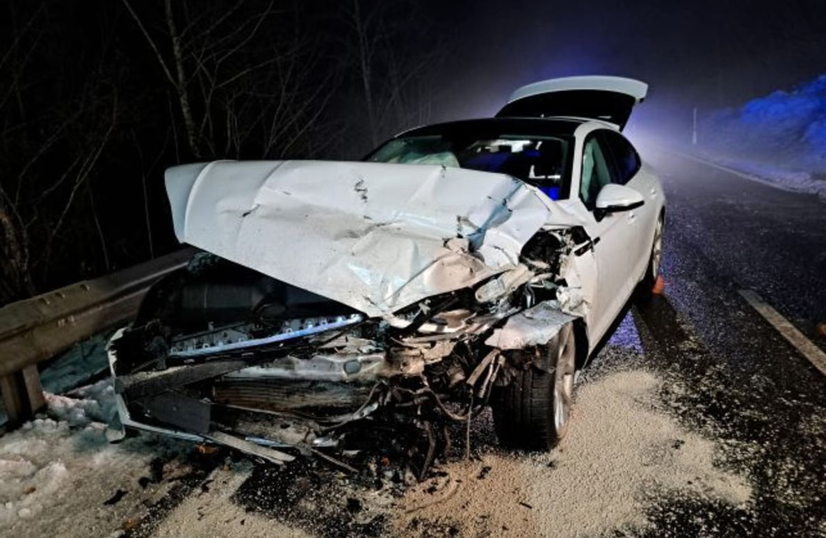 Kafa kafaya çarpışma genç sürücü için ölümle sonuçlandı